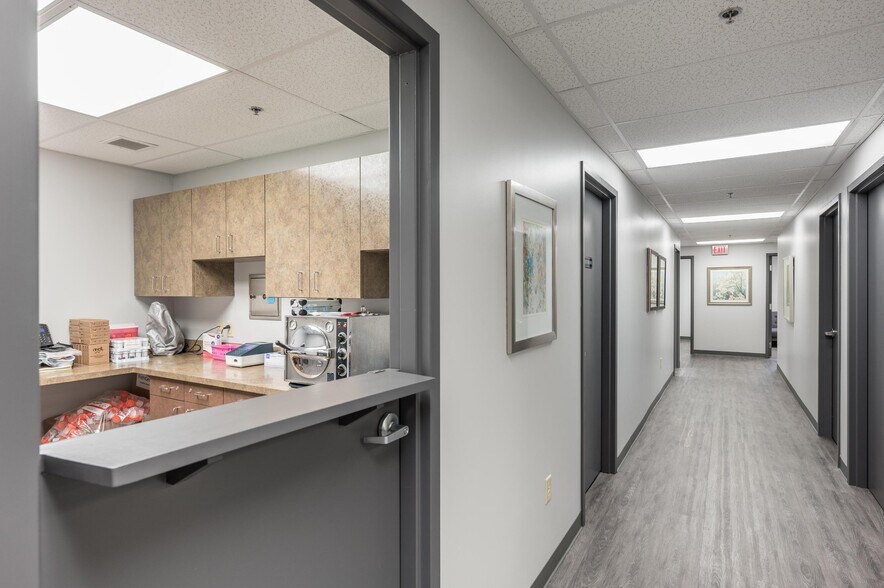 More Photos Of 961 Spring Creek Rd, East Ridge Medical For Lease