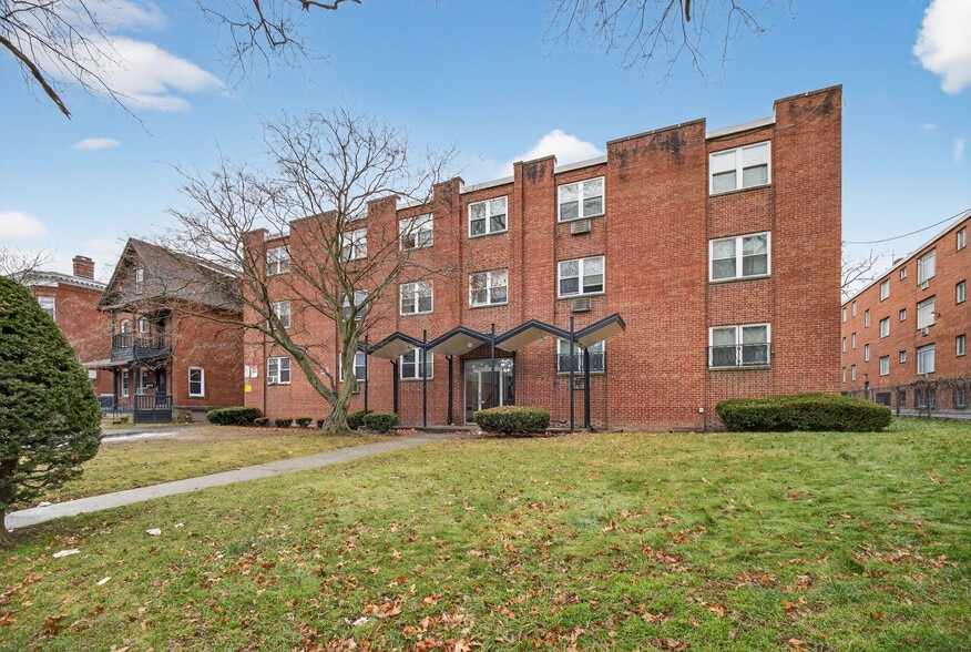 More Photos Of 27 Imlay St, Hartford Apartments For Sale