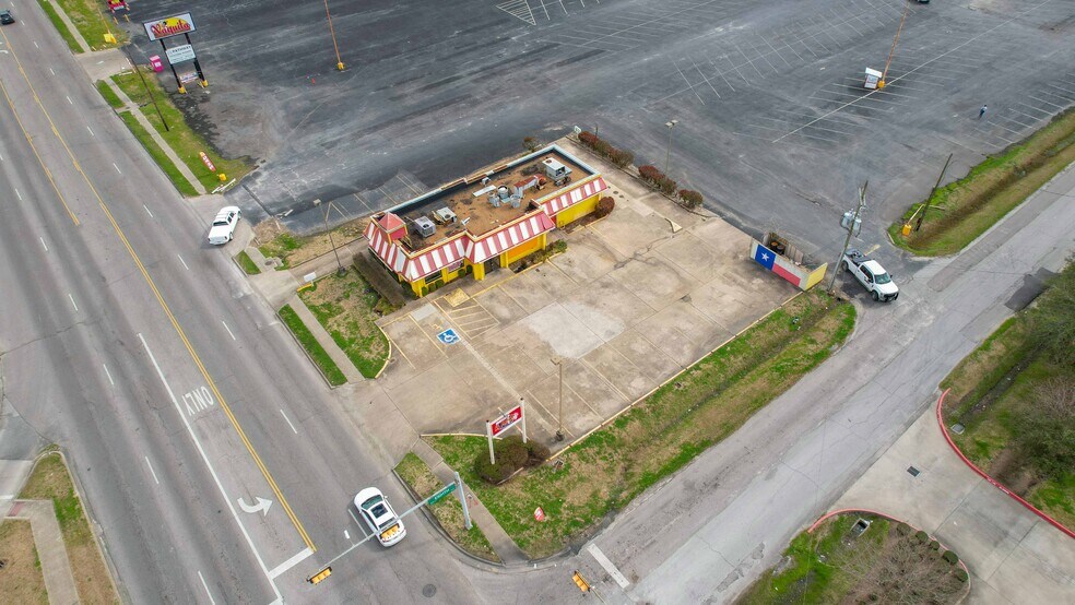 Primary Photo Of 3297 College St, Beaumont Fast Food For Sale