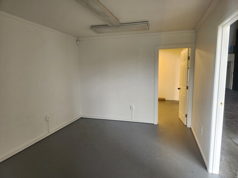 More Photos Of 1525 Francisco Blvd E, San Rafael Manufacturing For Lease