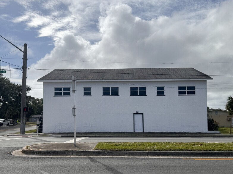 More Photos Of 701 W King St, Cocoa Warehouse For Sale