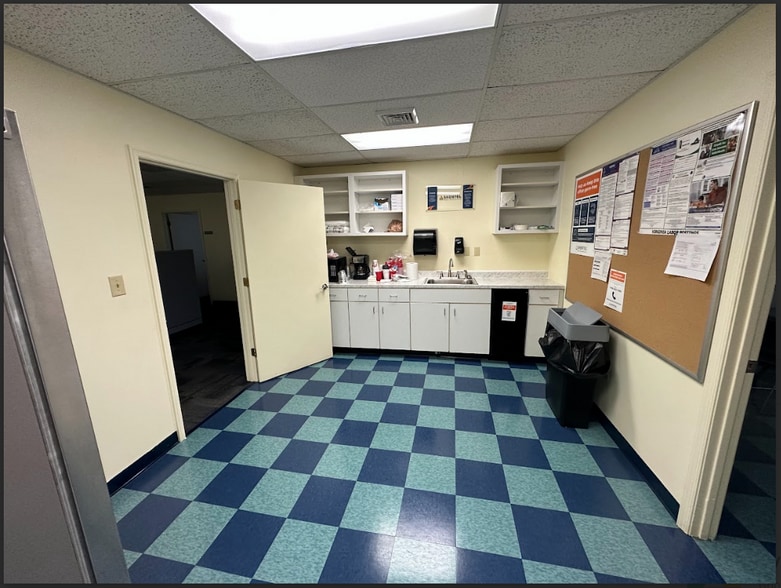 More Photos Of 7701 Timberlake Rd, Lynchburg Storefront For Lease