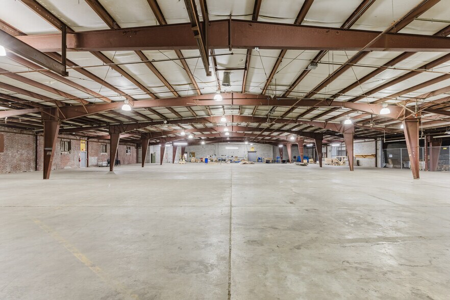 More Photos Of 1404 Industry Ave, Albany Manufacturing For Lease