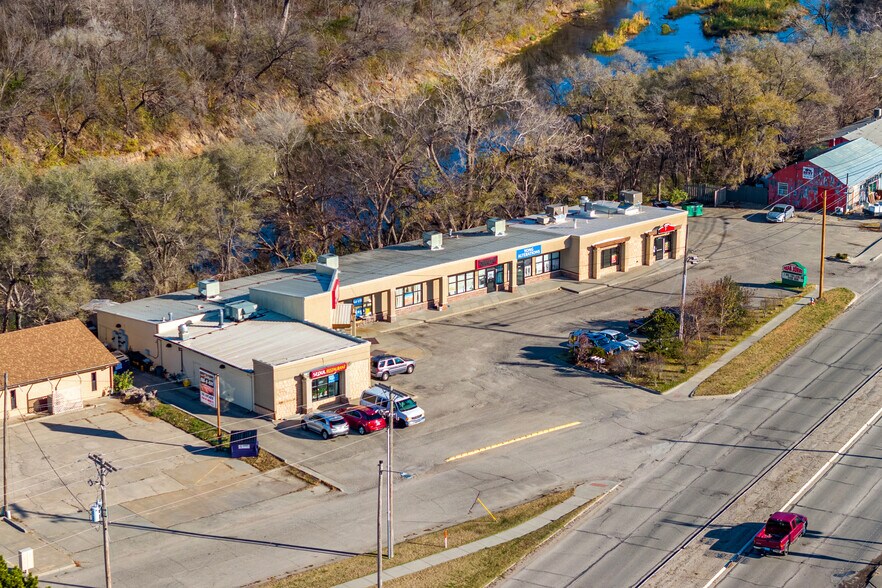 More Photos Of 204 E Grant Ave, Junction City Storefront For Sale