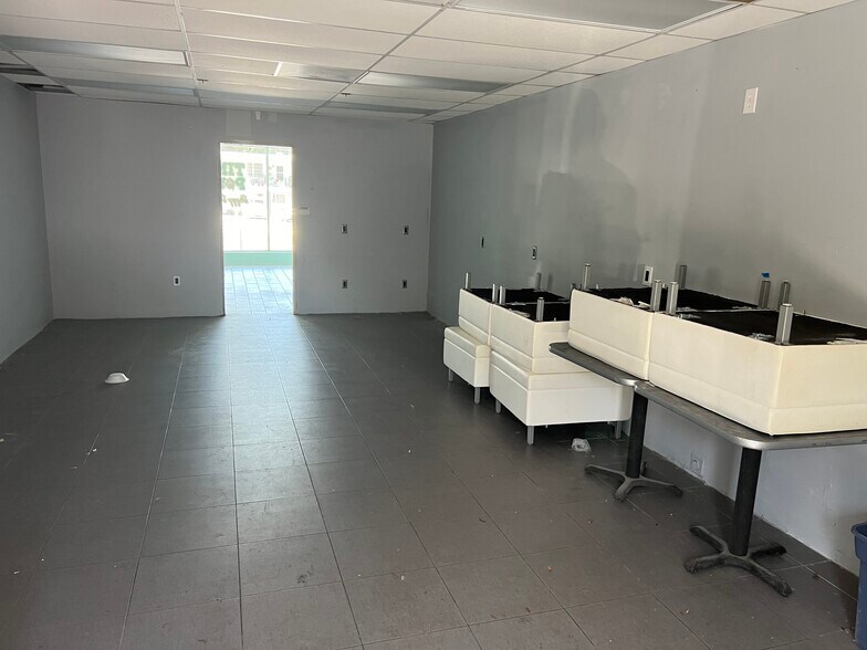 More Photos Of 1446 Gulf To Bay Blvd, Clearwater Storefront Retail Office For Sale