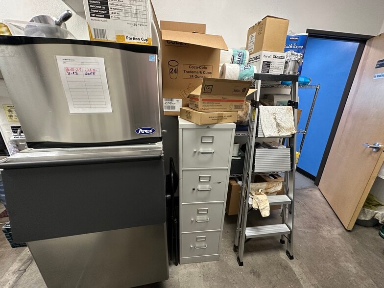 More Photos Of 4100 Central Ave SW, Albuquerque Fast Food For Sale