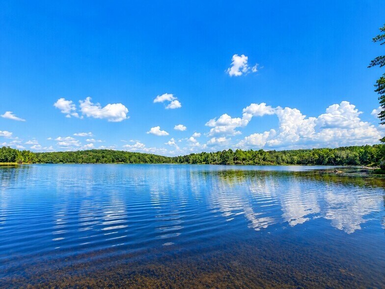 More Photos Of 94-100 Dingle Daisy Rd, Monticello Hotel For Sale