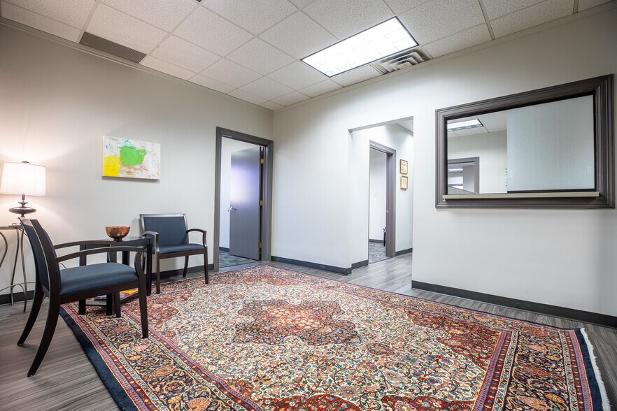 More Photos Of 214-224 Dwyer Ave, San Antonio Office Residential For Sale