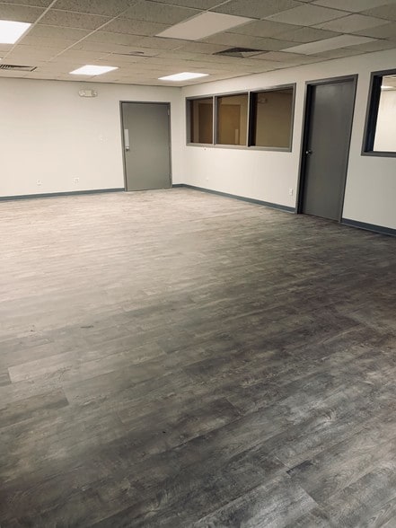 More Photos Of 6301 N Federal Blvd, Denver Showroom For Lease