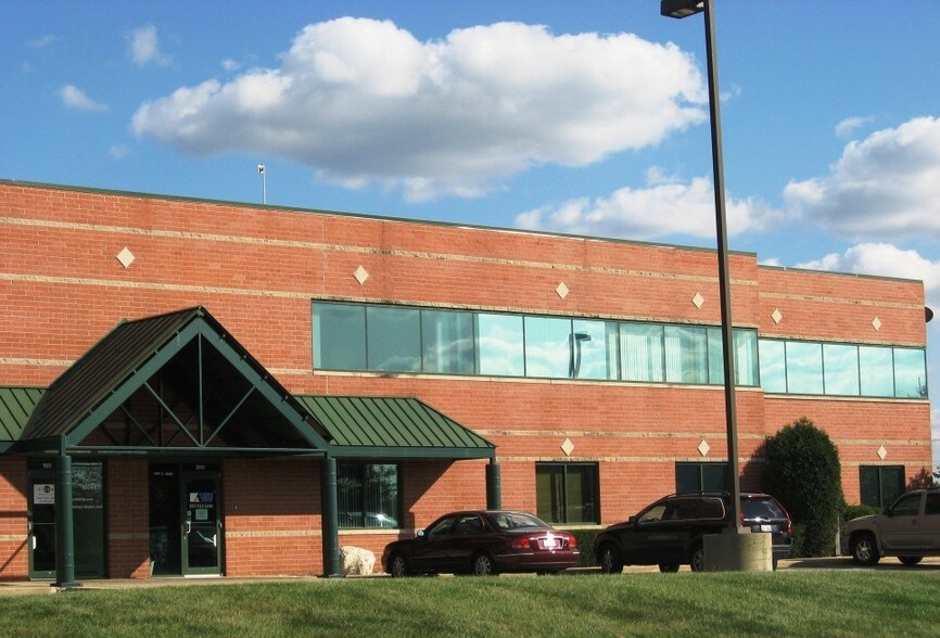 Primary Photo Of 1061 E Main St, East Dundee Office For Lease