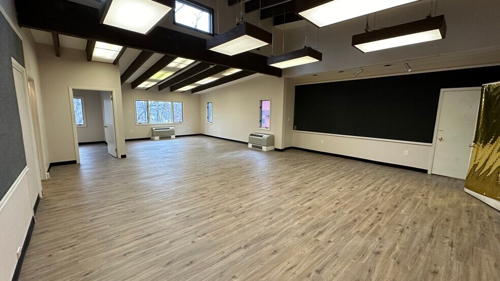 More Photos Of 3005 Brodhead Rd, Bethlehem Office For Sale