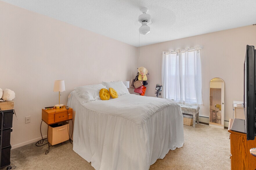 More Photos Of 2365 Tech Dr, Bettendorf Apartments For Sale