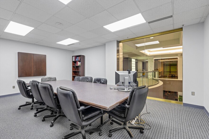 More Photos Of 1450 W Long Lake Rd, Troy Office For Lease