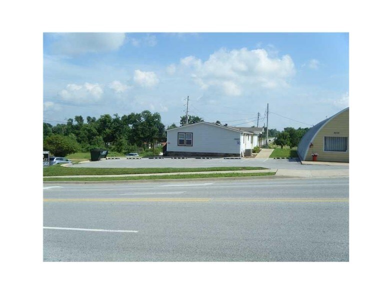 More Photos Of 4823 Har-ber Ave, Springdale Office For Sale