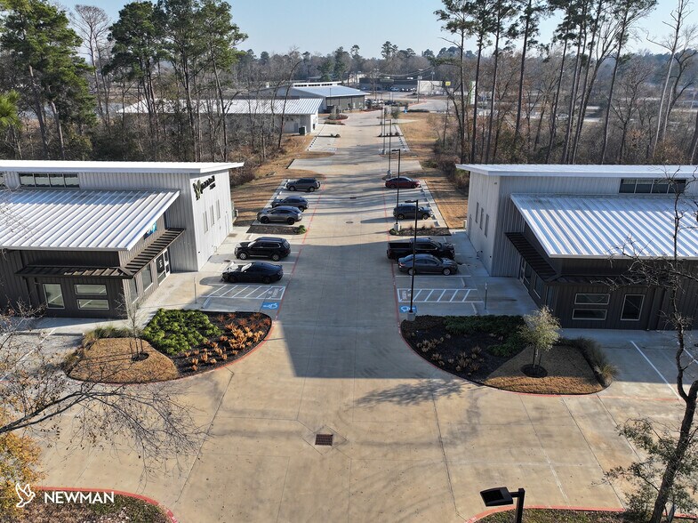 More Photos Of 1613 N Loop 336 E, Conroe Flex For Sale