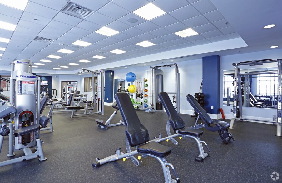 More Photos Of 900 E Six Forks Rd, Raleigh Apartments For Lease