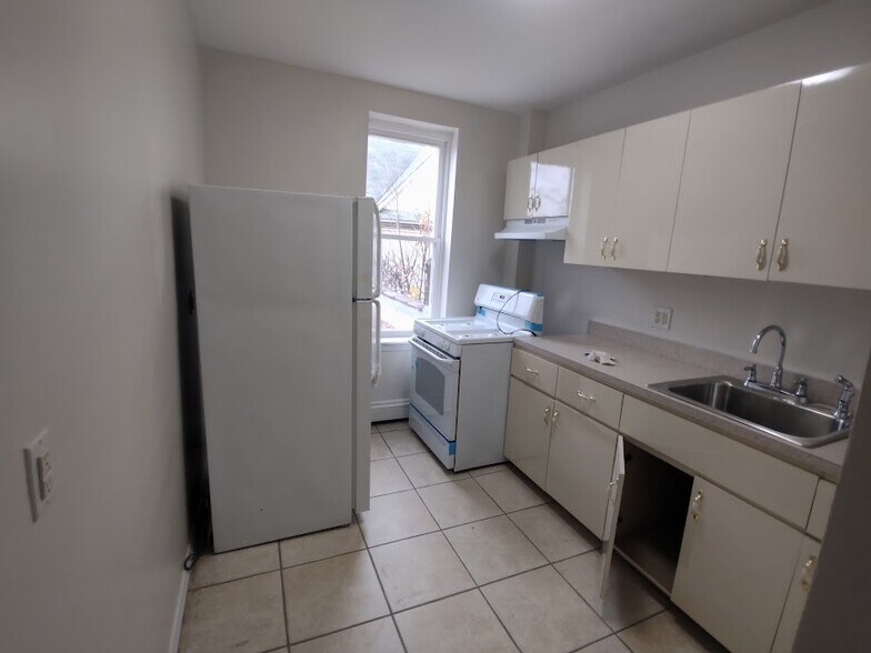 More Photos Of 95-20 Jamaica Ave, Woodhaven Storefront Retail Residential For Sale