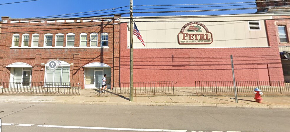 More Photos Of 18 Main St, Silver Creek Food Processing For Lease