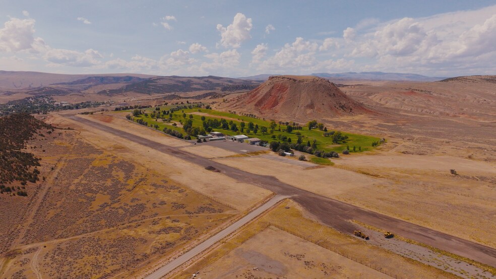 Primary Photo Of 140 Airport Rd, Thermopolis Land For Lease
