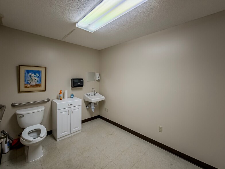 More Photos Of 2773 Marshall Dr, Tifton Warehouse For Sale