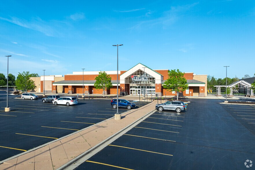 More Photos Of 14401 W Metcalf Ave, Overland Park Unknown For Lease