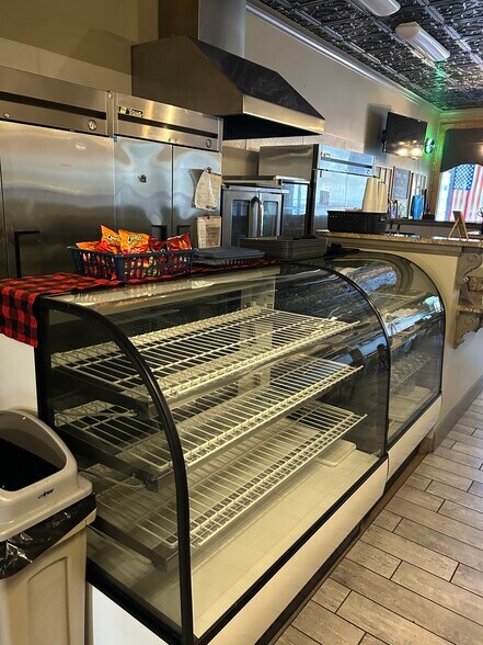 More Photos Of 9155 Gillsville Rd, Maysville Restaurant For Sale