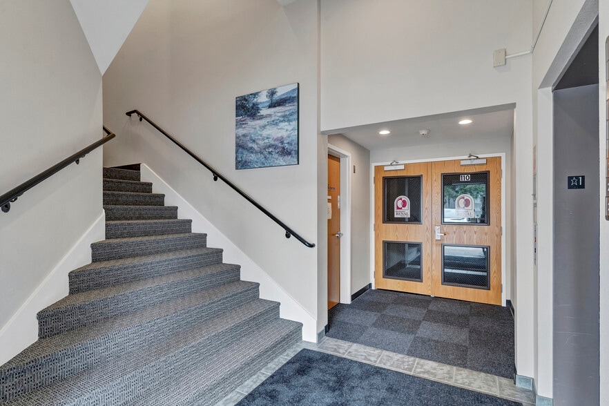 More Photos Of 925-935 Commercial St SE, Salem Medical For Lease