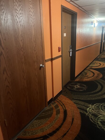 More Photos Of 1700 2nd Ave NW, Stewartville Hotel For Sale