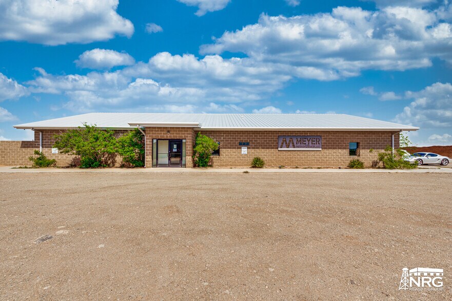 More Photos Of 4311 E County Road 45, Midland Manufacturing For Lease