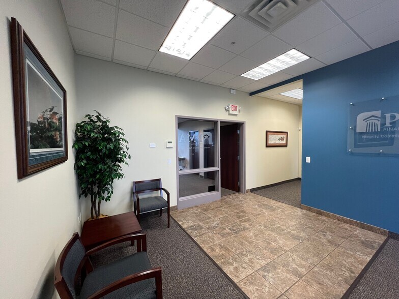 More Photos Of 5298 Kyler Ave NE, Albertville Medical For Lease