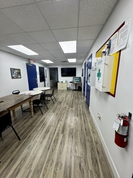 More Photos Of 205 Commercial Dr, Saint Augustine Manufacturing For Lease