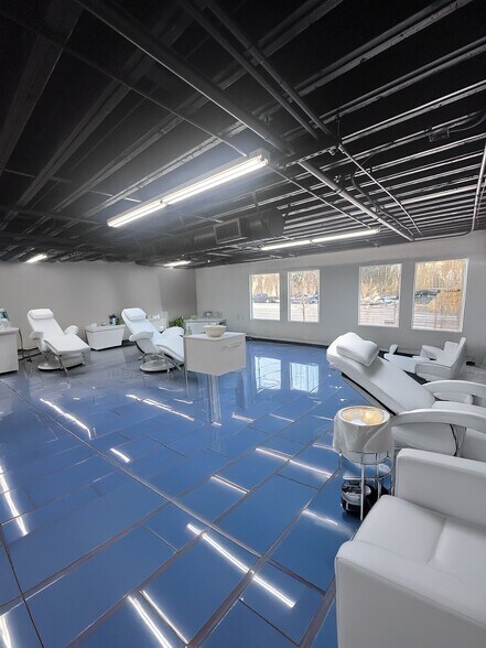 More Photos Of 4717 Laurel Canyon Blvd, Studio City Office For Sale