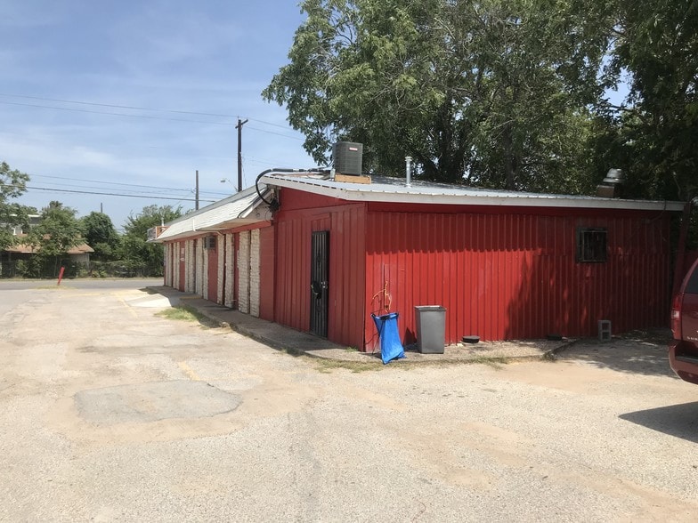 More Photos Of 905-909 Montopolis Dr, Austin Land For Sale