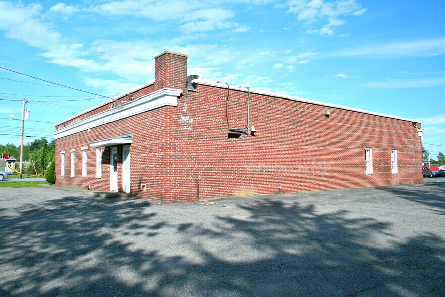 More Photos Of 676 Broadway, Bangor Office For Lease