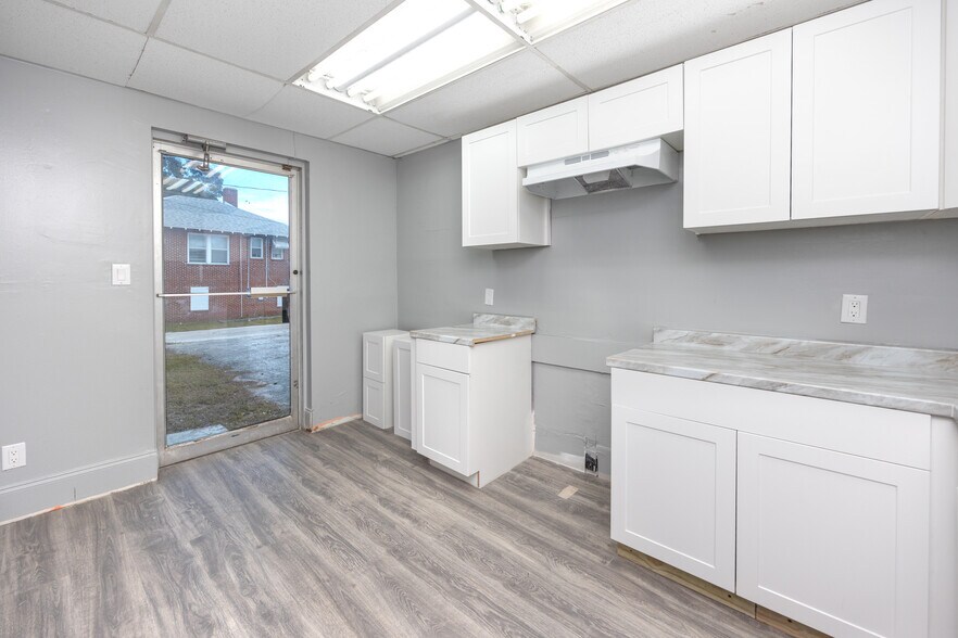 More Photos Of 2100 Dr Martin Luther King Jr St S, Saint Petersburg Medical For Sale