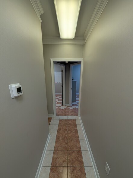 More Photos Of 6511 Creedmoor Rd, Raleigh Office For Lease