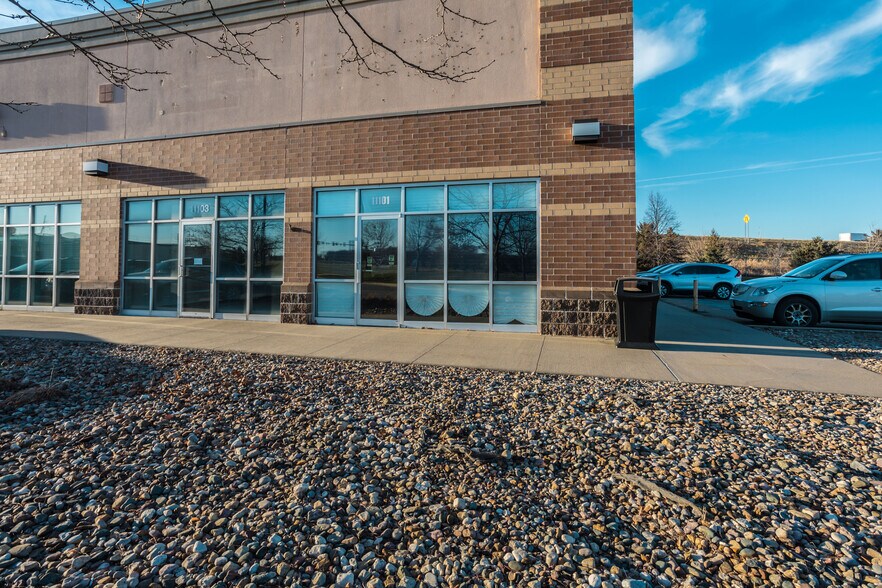 More Photos Of 11101-11148 Plum Dr, Urbandale Unknown For Lease