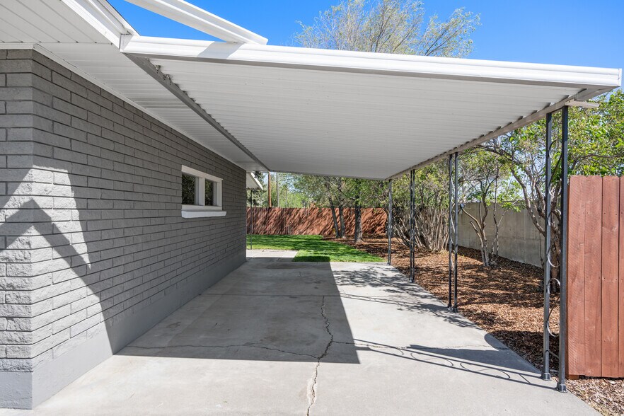 More Photos Of 207 Main St, Rexburg Office For Sale