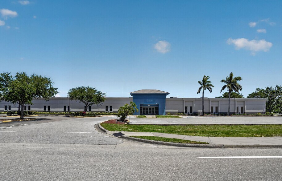 More Photos Of 315 75th St W, Bradenton Medical For Lease