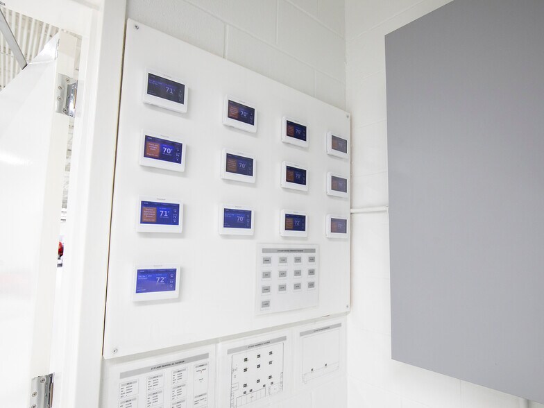 More Photos Of 319 St Emanuel St, Houston Industrial For Lease