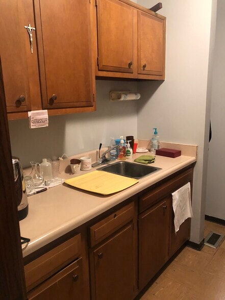 More Photos Of 9718 Dixie Hwy, Louisville Freestanding For Sale