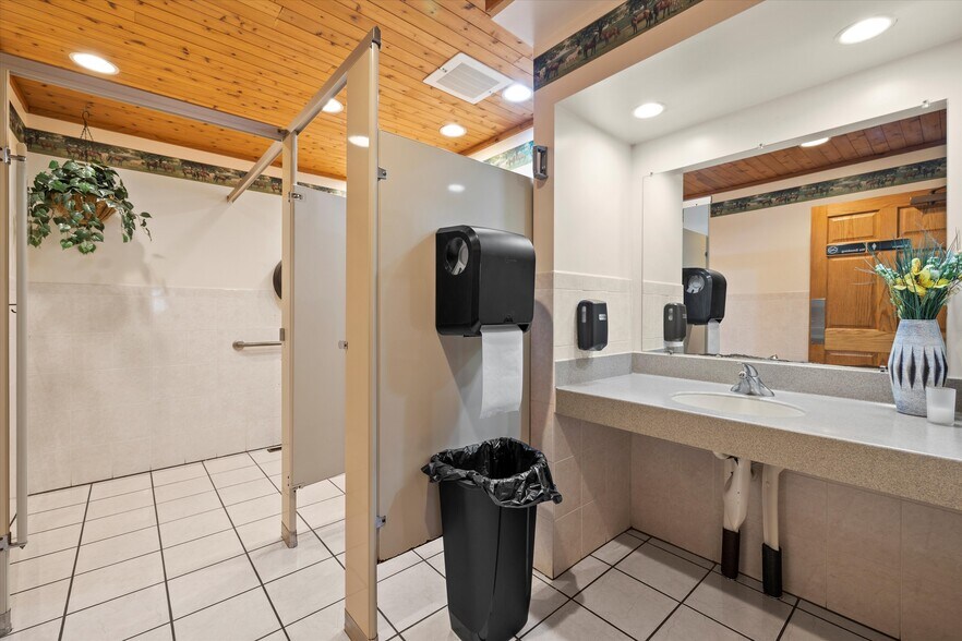 More Photos Of 165 Main St, Sullivan Restaurant For Sale