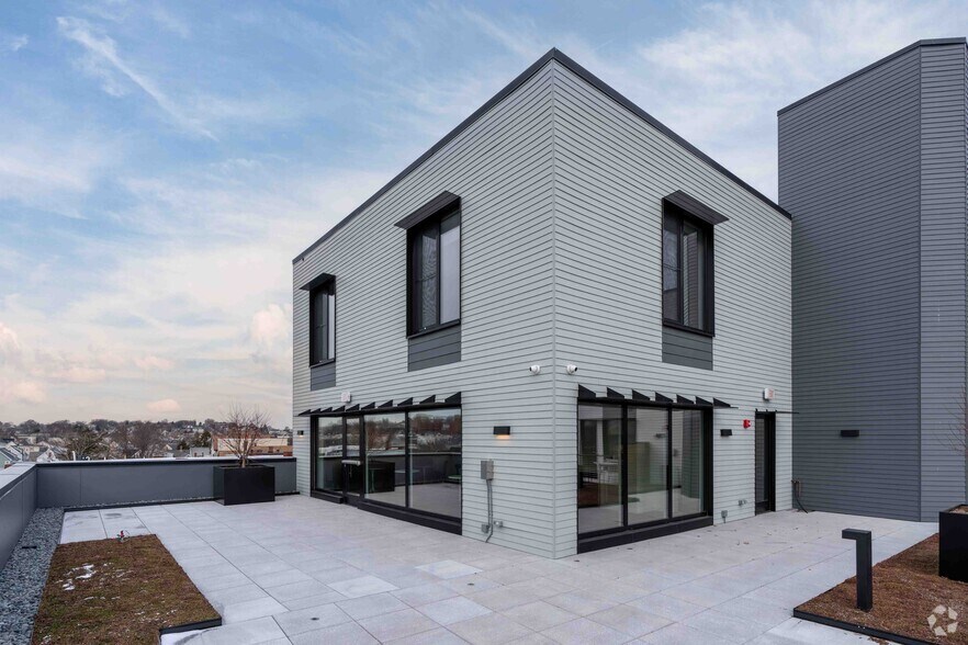 More Photos Of 154 Broadway, Somerville Apartments For Lease