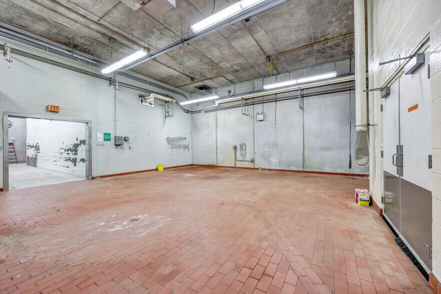 More Photos Of 305 S Wall St, Denmark Industrial For Sale