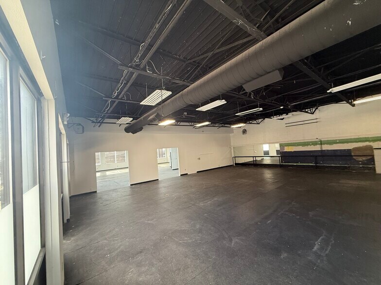 More Photos Of 711-715 W Broad St, Hazleton Freestanding For Lease