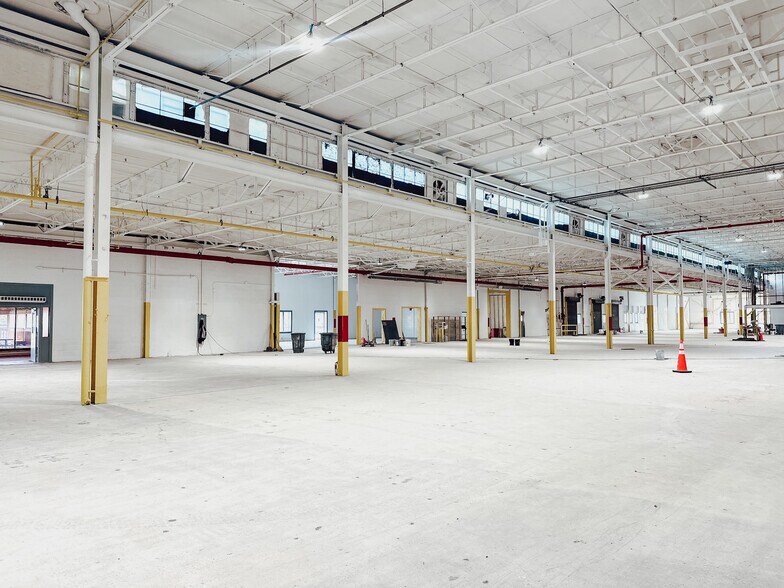 More Photos Of 141 Innovation Dr, Duncansville Warehouse For Lease