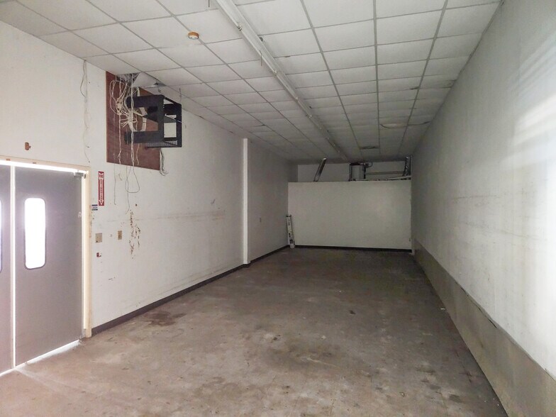 More Photos Of 13115 N Wintzell Ave, Bayou La Batre Freestanding For Sale