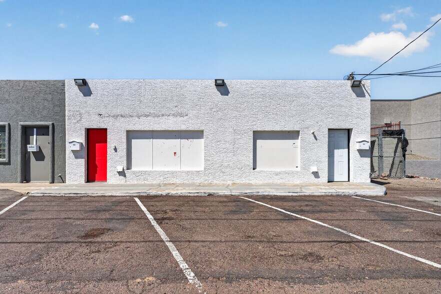 More Photos Of 940 W Hatcher Rd, Phoenix Freestanding For Sale