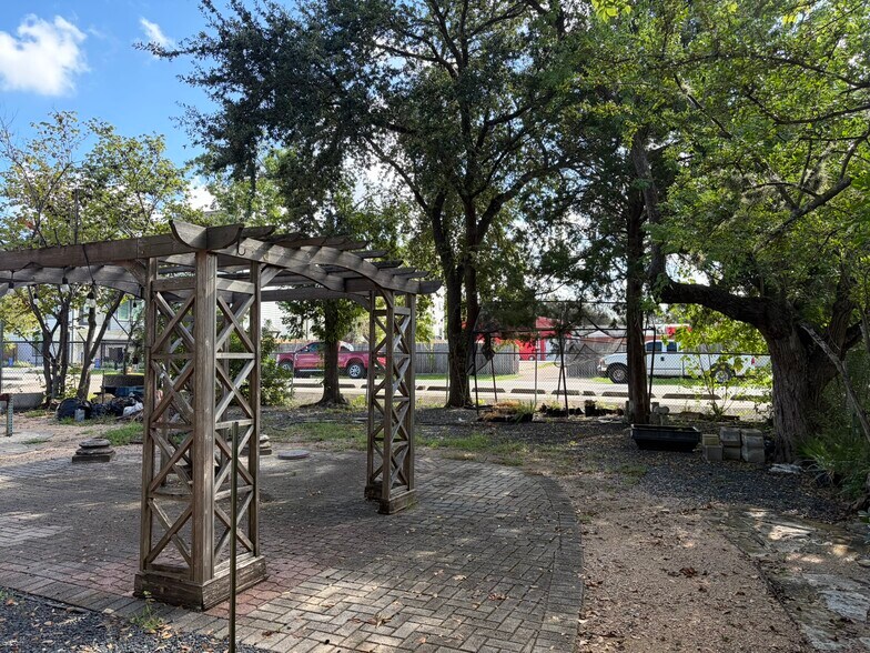 More Photos Of 1405-1409 Cedar Post Ln, Houston Land For Sale