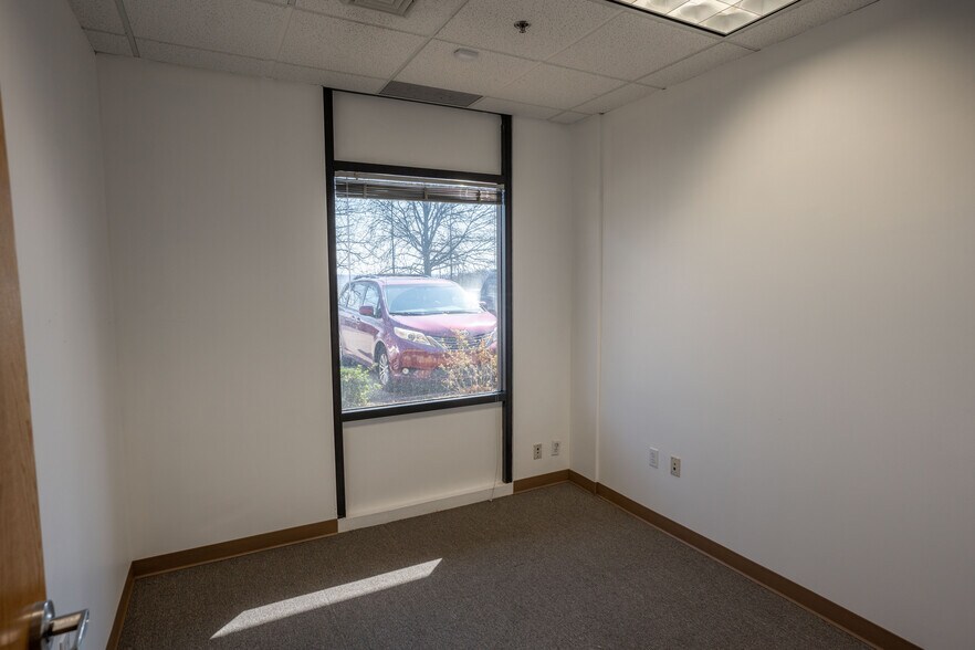 More Photos Of 501 Mosside Blvd, North Versailles Warehouse For Lease